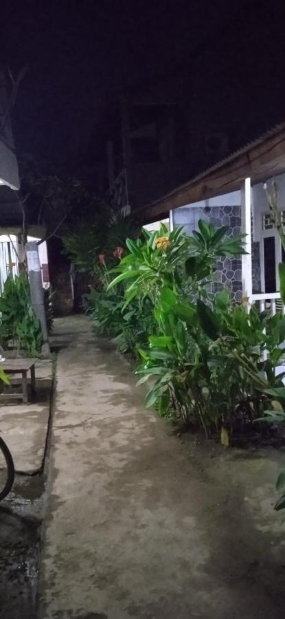 Syifa Homestay Gili Trawangan Esterno foto